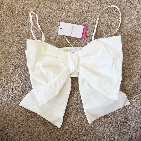 Beginning boutique, ISOLDE white satin bow crop top - Picture 1 of 2